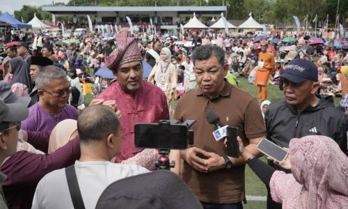 LARIAN BUDAYA ANTARABANGSA DUYONGKITA CETUS FENOMENA LUAR BIASA