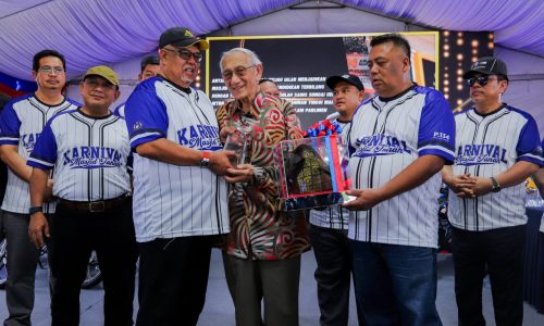 LAHIR PEWARIS KEJAYAAN MASJID TANAH