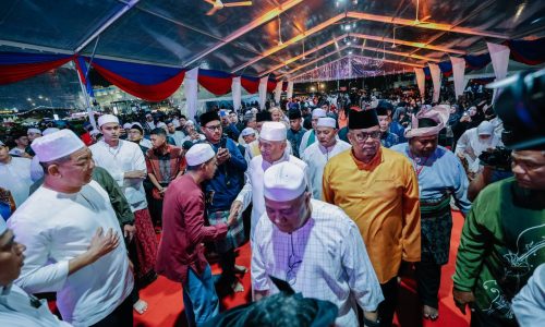HUJAN RAHMAT BERKATI MELAKA BERSELAWAT