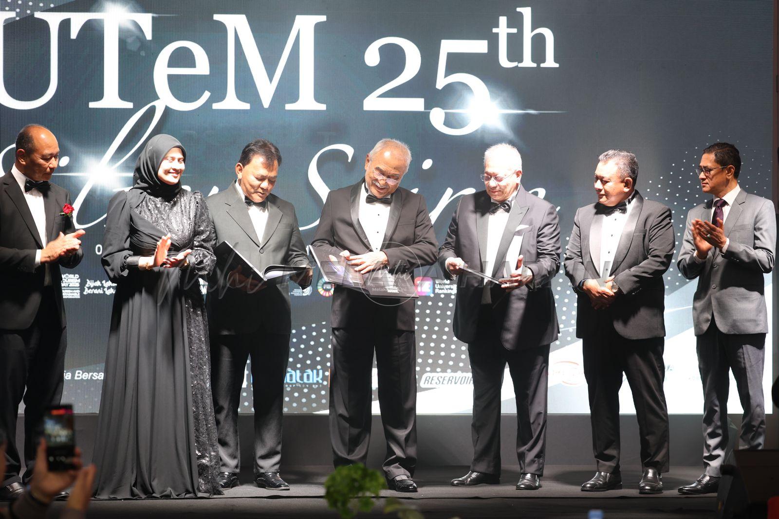 Whatsapp image 2025 12 02 at 18.59.15