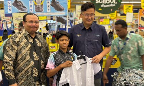 MELAKA ANJUR 1,150 JUALAN RAHMAH, HAMPIR 1 JUTA PENGUNJUNG DAPAT MANFAAT