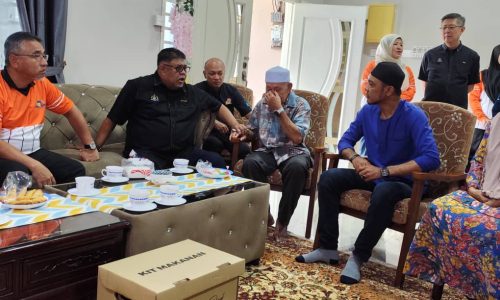 WRUR BUKIT KATIL: KUNJUNGAN KETUA MENTERI SENTUH HATI TOKOH VETERAN