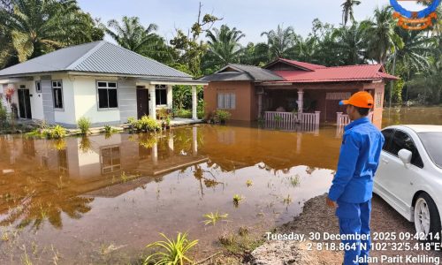 BANJIR: 36 PENDUDUK DI SUNGAI RAMBAI DIPINDAHKAN KE PPS
