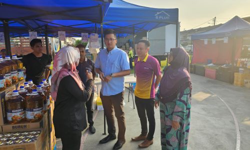 RAKYAT MELAKA NIKMATI 100 JUALAN RAHMAH SETIAP BULAN