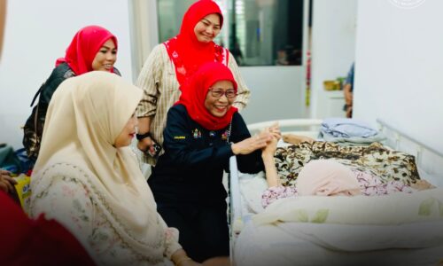 KAK SOM JADIKAN AGENDA SANTUNAN RAKYAT RUTIN DI PENGKALAN BATU