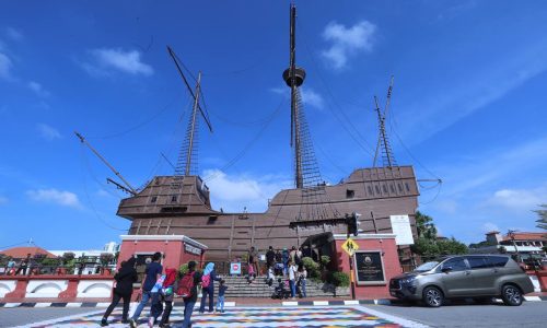 PERZIM SASAR 700,000 KUNJUNGI MUZIUM MELAKA TAHUN INI