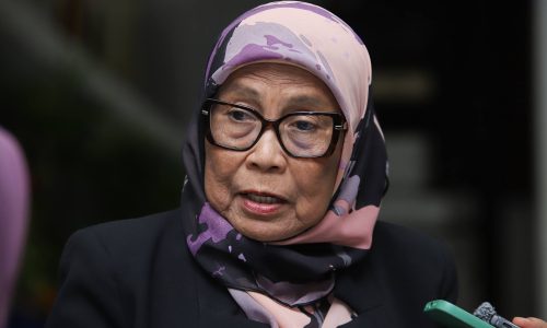 MELAKA SEDIA PLATFORM BANTU IBU BAPA HADAPI CABARAN DUNIA SIBER