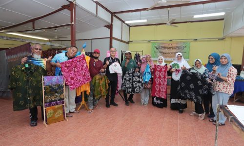 WUJUDKAN KOMPLEKS BATIK DI FELDA HUTAN PERCHA