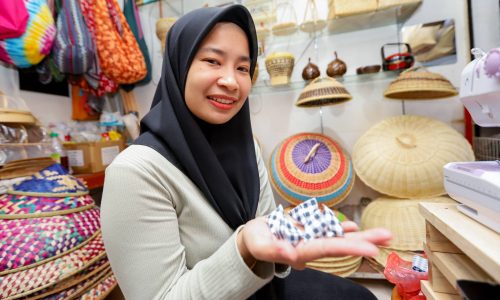 BATU SEREMBAN: CENDERAMATA YANG MERANGKAI CERITA BUDAYA