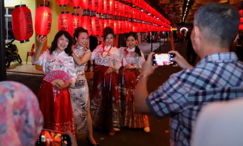 KAMPUNG PERMAI MACHAP UMBOO BARU JADI TUMPUAN PELANCONG