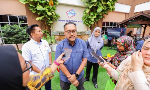 SARA DAN BUDI 95: PERMOHONAN TUKAR MYKAD DI MELAKA NAIK 140 PERATUS