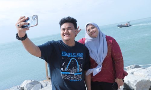 PENGALAMAN NAIK BOT TEMPUR, HADIAH HARI JADI UNTUK ANAK