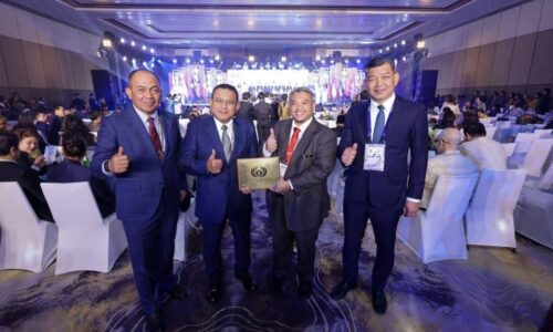 BUKTI MELAKA UNGGUL SEBAGAI BANDAR PELANCONGAN BERSIH, LESTARI