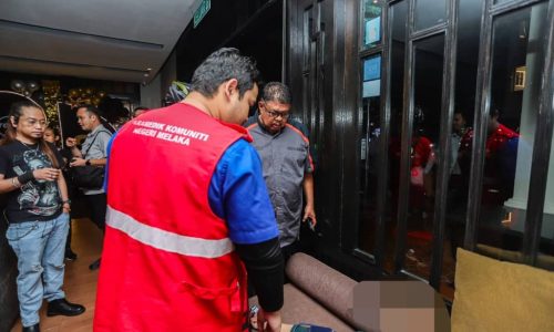 KETUA MENTERI PUJI KECEKAPAN SUKARELAWAN PARAKOM