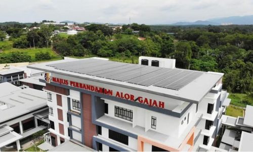 MPAG JIMAT KOS ELEKTRIK 51 PERATUS SEBULAN MELALUI TENAGA SOLAR