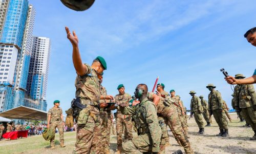 50 PEGAWAI DAN ANGGOTA DIANUGERAHKAN BERET HIJAU, BERJAYA TAMAT KURSUS ASAS KOMANDO