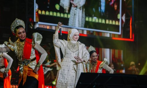 SITI NURHALIZA HARGAI PENGIKTIRAFAN MELAKA