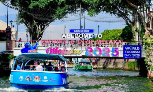HAMPIR 350,000 PELANCONG ANTARABANGSA NIKMATI MELAKA RIVER CRUISE