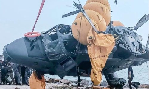 INSIDEN HELIKOPTER: DUA KRU CEDERA DIPINDAHKAN KE LUMUT