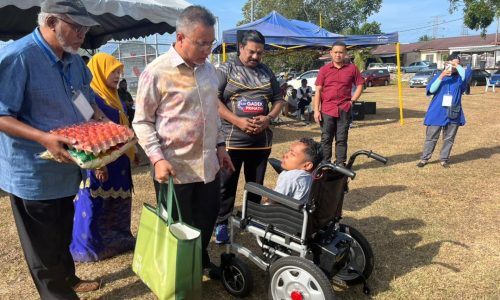 AGIHAN BAKUL RAHMAH PERSONA RINGANKAN BEBAN RAKYAT ALOR GAJAH