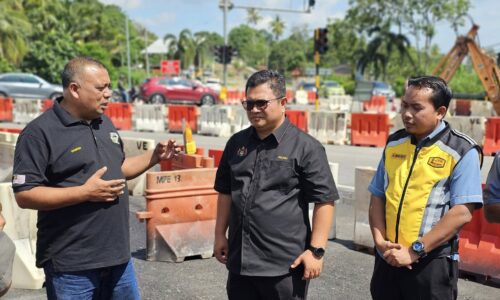 JALAN BATANG TIGA-TANGGA BATU, MASJID TANAH-SUNGAI UDANG BAKAL DINAIK TARAF