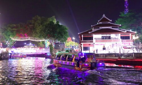 ALUNAN KALAM ILAHI ‘BERGEMA’ DI SUNGAI MELAKA