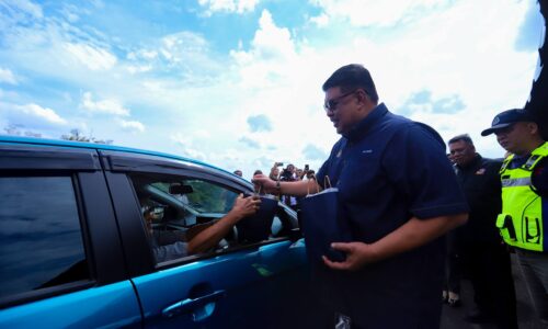 MELAKA SIAPKAN LIMA JALAN BAHARU SEPANJANG TIGA TAHUN UNTUK KESELESAAN RAKYAT