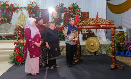 MELAKA ZAHIR KOMITMEN PERKASA WARISAN, BUDAYA