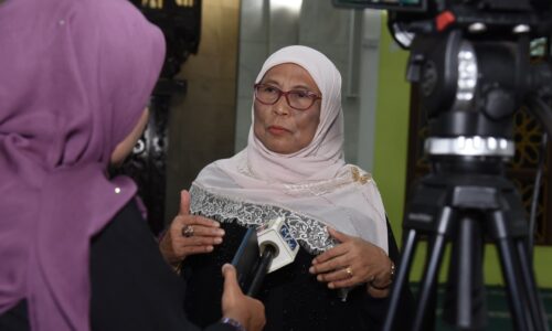 MELAKA SALUR RM400,000 UNTUK BANTUAN AIDILFITRI