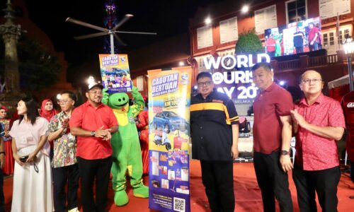 CABUTAN BERTUAH MELAKA RIVER CRUISE DITERUSKAN TAHUN INI