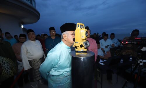 TUN DR. MOHD ALI HADIR CERAPAN HILAL RAMADAN