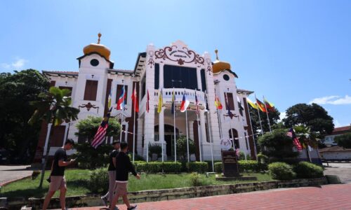 KUNJUNGI MEMORIAL HAYATI PERJUANGAN TOKOH KEMERDEKAAN