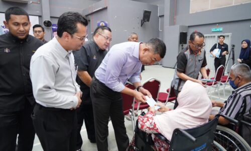 476 KELUARGA ASNAF TELOK MAS TERIMA SUMBANGAN RAMADAN, SYAWAL