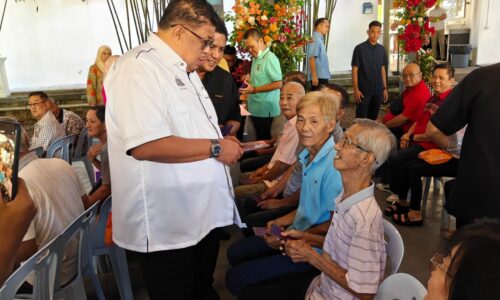 SLOGAN MESRA BUKAN SEKADAR ATAS KAIN RENTANG