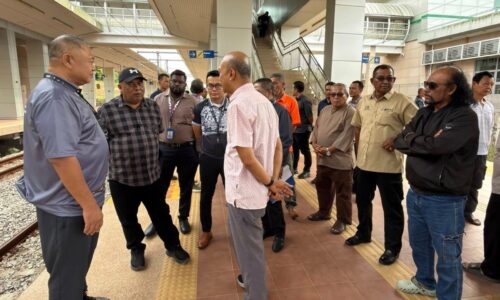 TAHUN BAHARU CINA: ETS SEDIA 12 TRIP LALUAN JB-KL-JB DI STESEN BATANG MELAKA