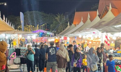 BAZAR IKONIK BANDA HILIR ‘MELETUP’ LEBIH AWAL