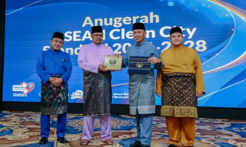 MELAKA LAKAR LEBIH 200 PENCAPAIAN DALAM 3 TAHUN