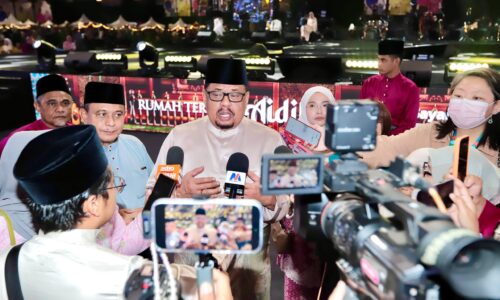 MELAKA PERHALUSI, TELITI KEPERLUAN BEKERJA DARI RUMAH