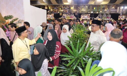 ‘RAKYAT PUN SAYANG MELAKA’