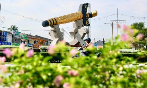 LEBIH 5,000 PARKIR PERCUMA SELAMA SEMINGGU DI ALOR GAJAH