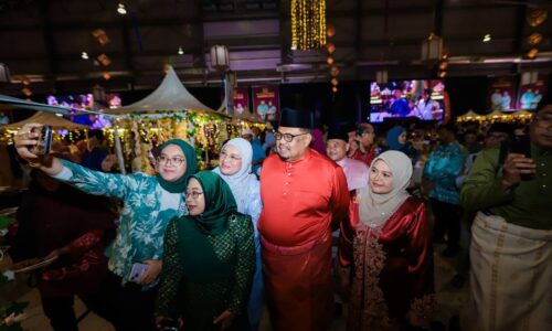 RUMAH TERBUKA AIDILFITRI MELAKA ACARA TRADISI, LAMBANG SAYANG RAKYAT