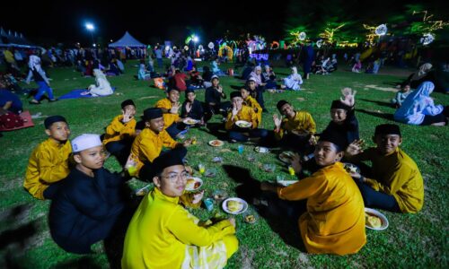 RUMAH TERBUKA AIDILFITRI MERLIMAU PADA 4 APRIL