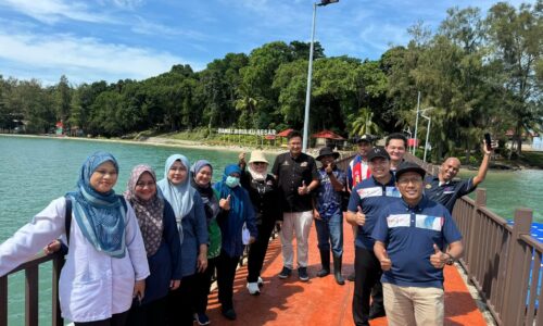 MELAKA TUMPU BANGUNKAN KOPERASI PELANCONGAN