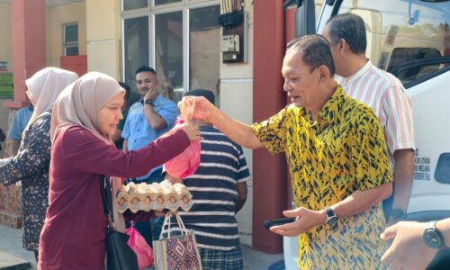 ‘ACIK ZUL’ KONGSI REZEKI RAMADAN DENGAN ORANG TABOH NANING