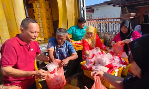 AYAM RM5 BUKTI ‘MELAKA SAYANG RAKYAT’ DIRASAI WARGA TABOH NANING