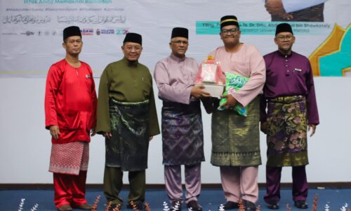 UNIMEL BUKA RUANG KERJASAMA BANTU PELAJAR MEMERLUKAN