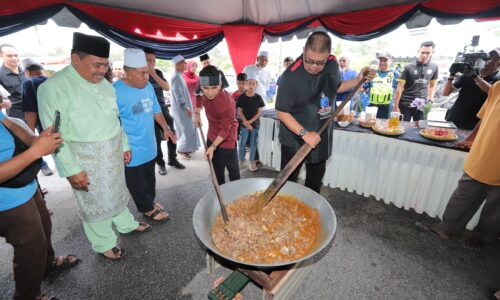 GULAI KAWAH ‘SPECIAL’ AIR TANGAN TOK RAUF UNTUK ORANG TANJUNG BIDARA