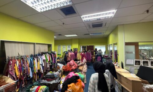 CHARITY OUTLET MELAKA MALL ‘DISERBU’
