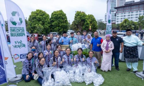 DALAM BERAYA, MELAKA DIDIK RAKYAT AMAL KITAR SEMULA