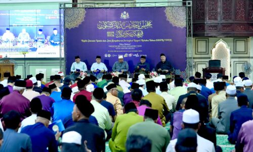 BACAAN YASIN DAN DOA KESYUKURAN IRINGI 3 TAHUN PENTADBIRAN AB RAUF